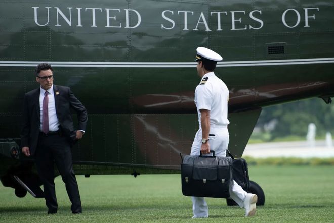 个总统「同款」手提箱只需6万8pg电子网站每个CEO都需要一(图3)